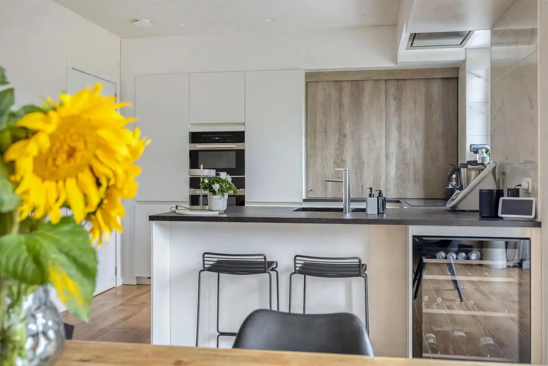Uitzonderlijke nieuwbouwwoning in landelijke stijl foto 7
