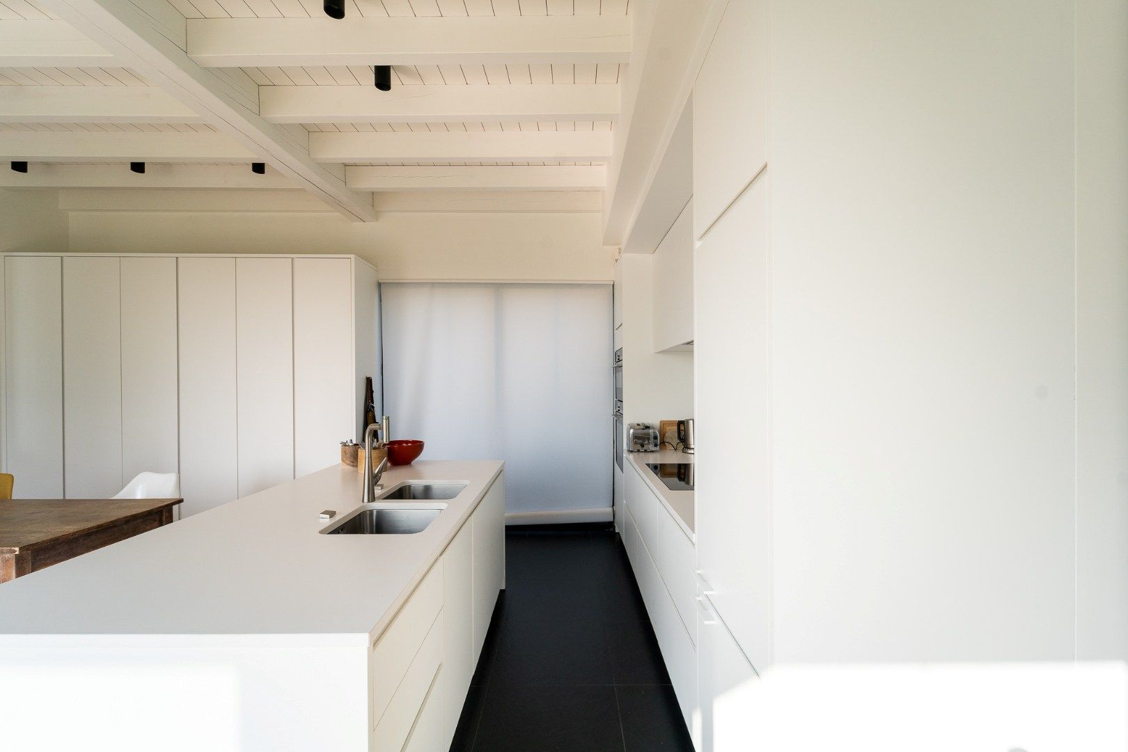 Prachtig gerenoveerde hoeve met panoramisch zicht over de polders foto 17