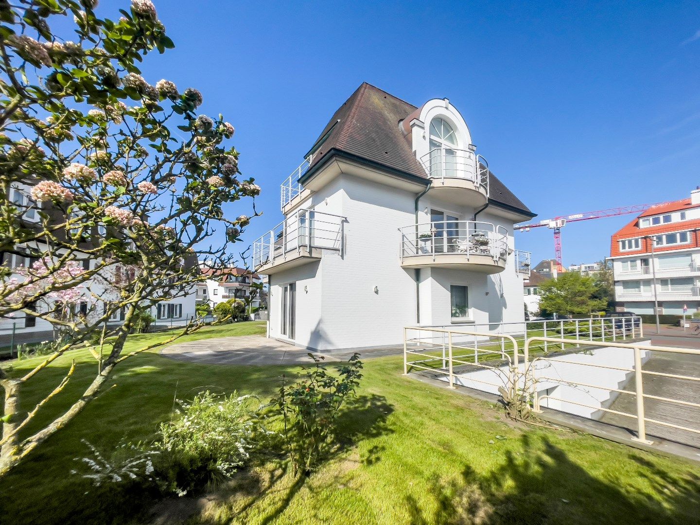 Duplex appartement in een villa-residentie te Albertstrand. Inclusief garage. foto 27