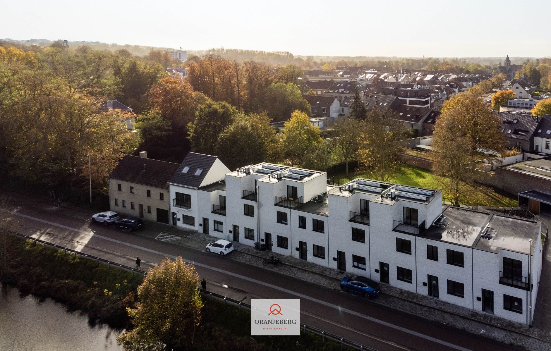 LAATSTE Nieuwbouwwoning met 3 slpk's en tuin. TOPPER aan het water. In groene oase. foto 4
