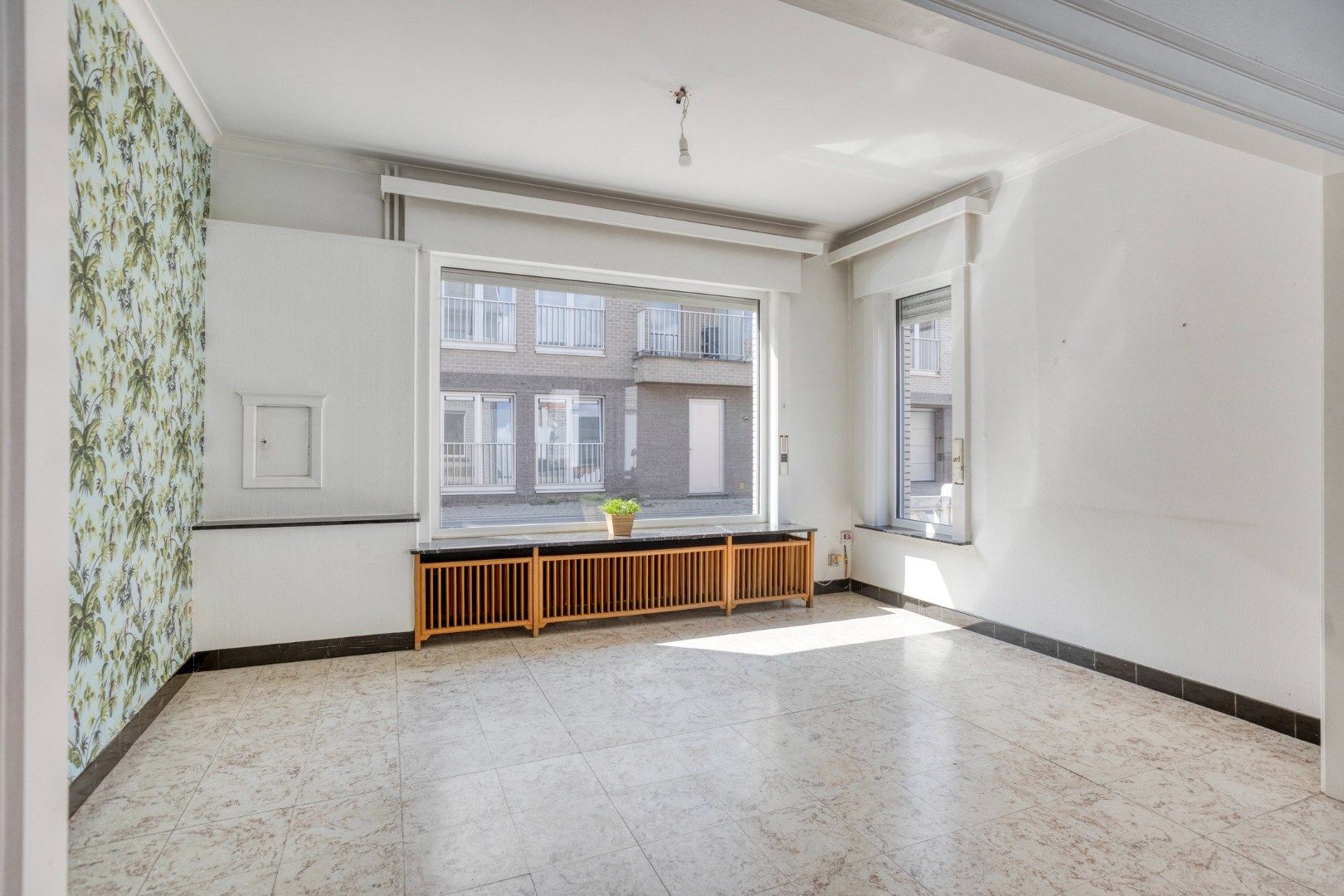 Leuke, halfopen woning met 3 slaapkamers, garage en tuin! foto 5