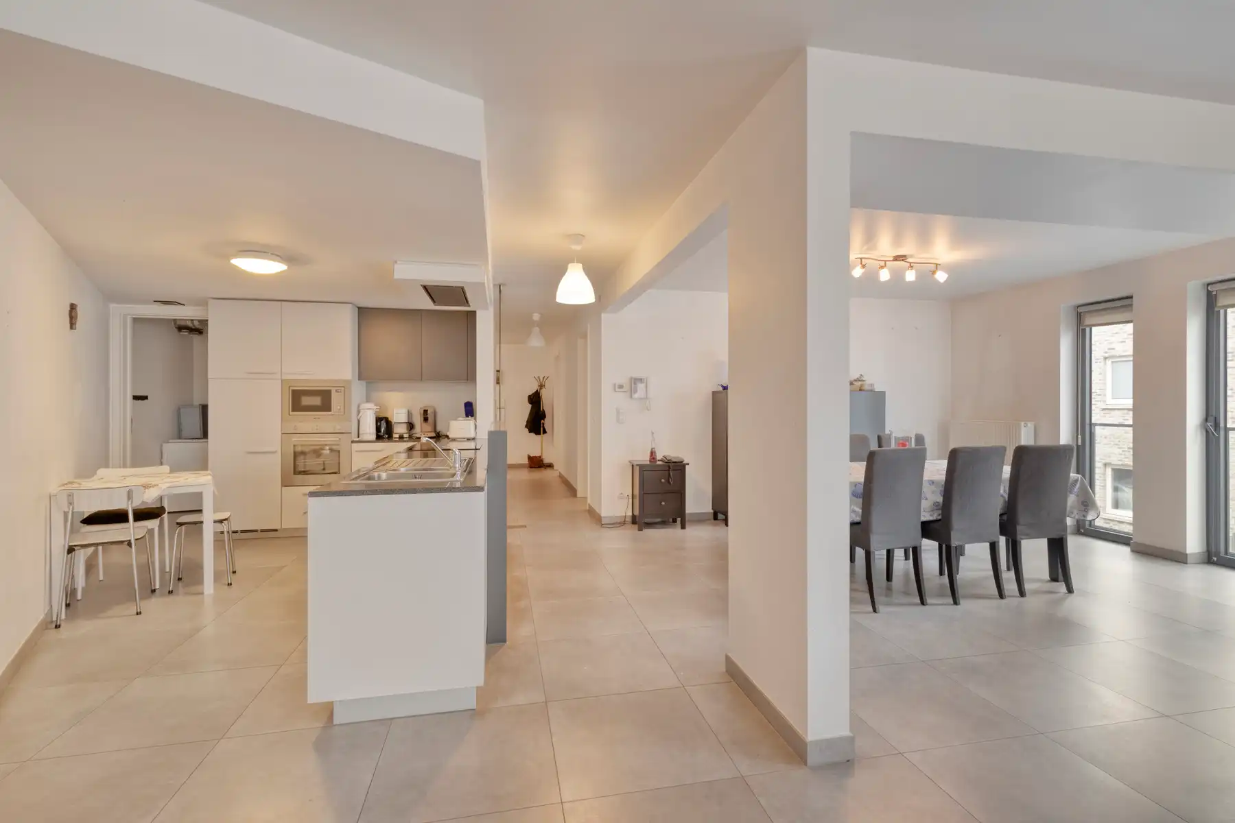 Instapklaar appartement met twee slaapkamer in het centrum! foto 6