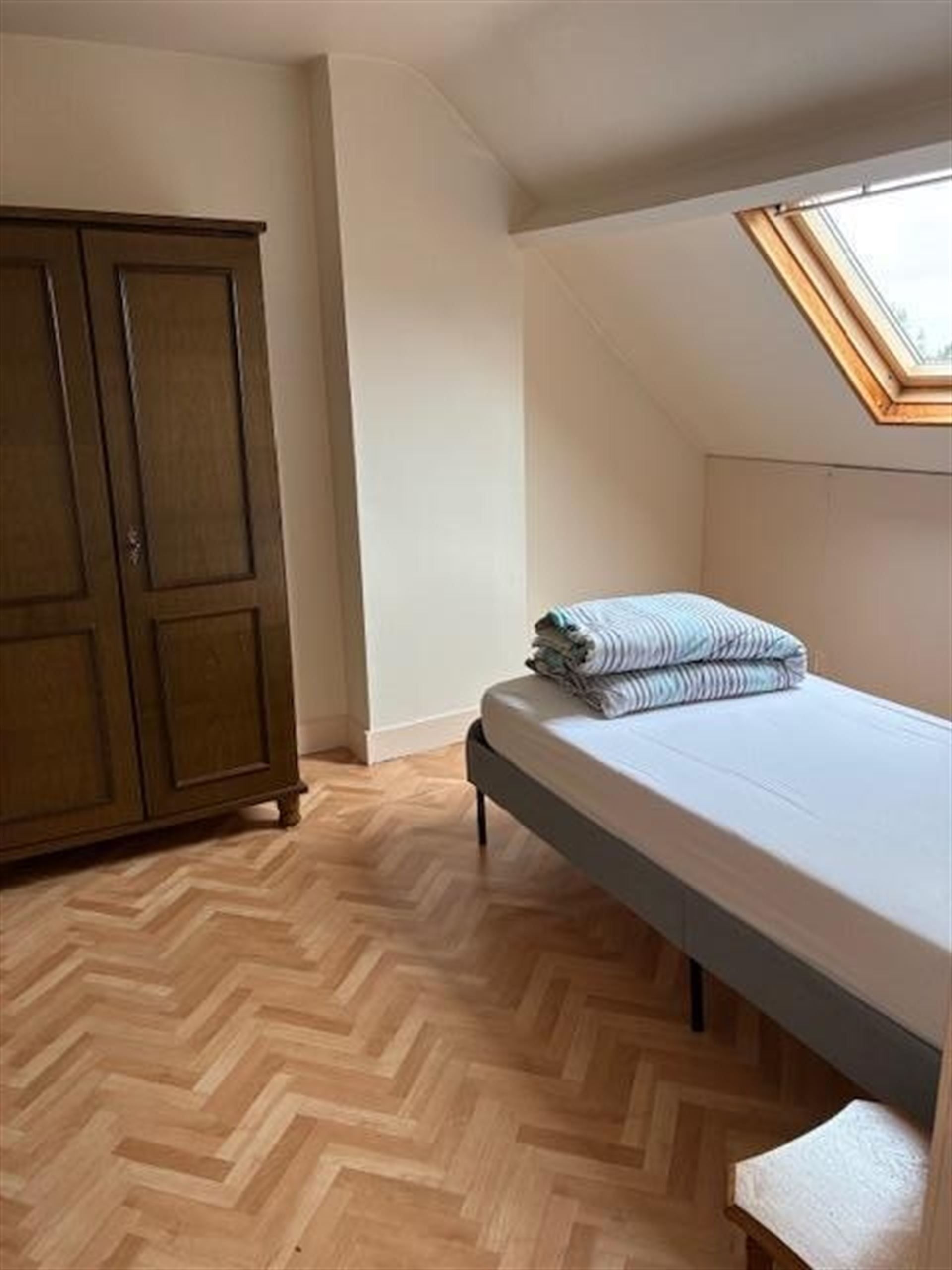 Ruime woning met 5 slpks en zonnige tuin! foto 12