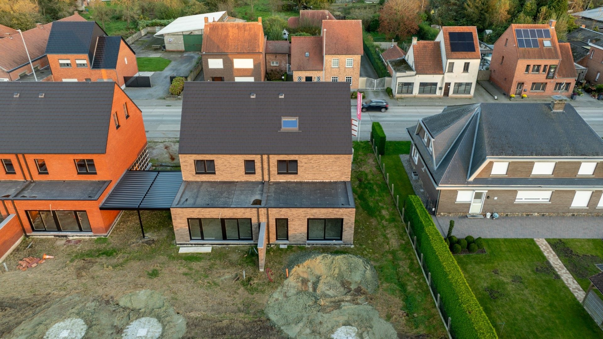 Energiezuinige halfopen bebouwing met ruime tuin foto 8