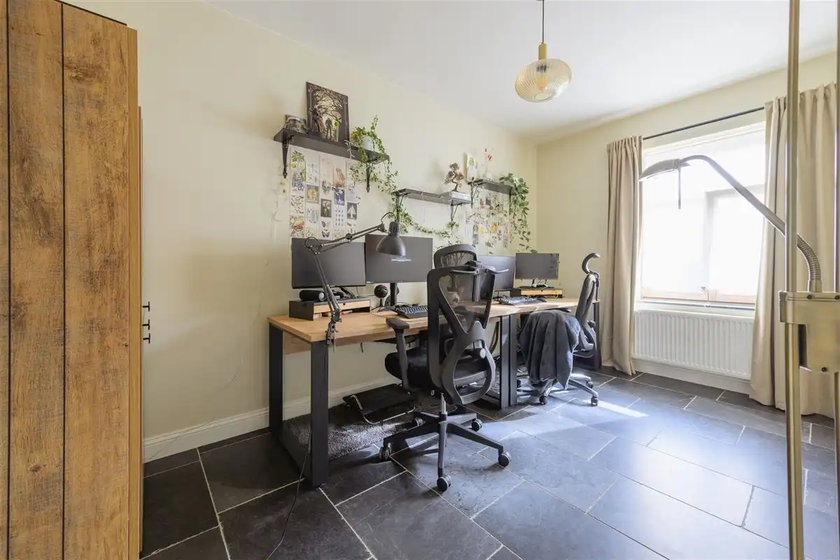 Instapklare woning van 2016 met mooi tuinperceel foto 7