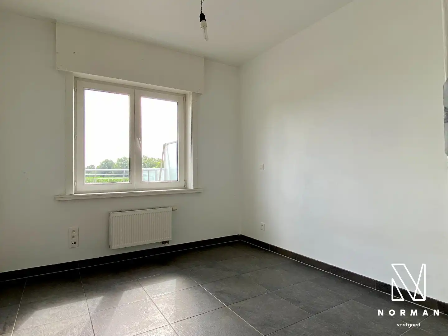 Appartement met 2 slaapkamers en zeer groot terras met garage! foto 7