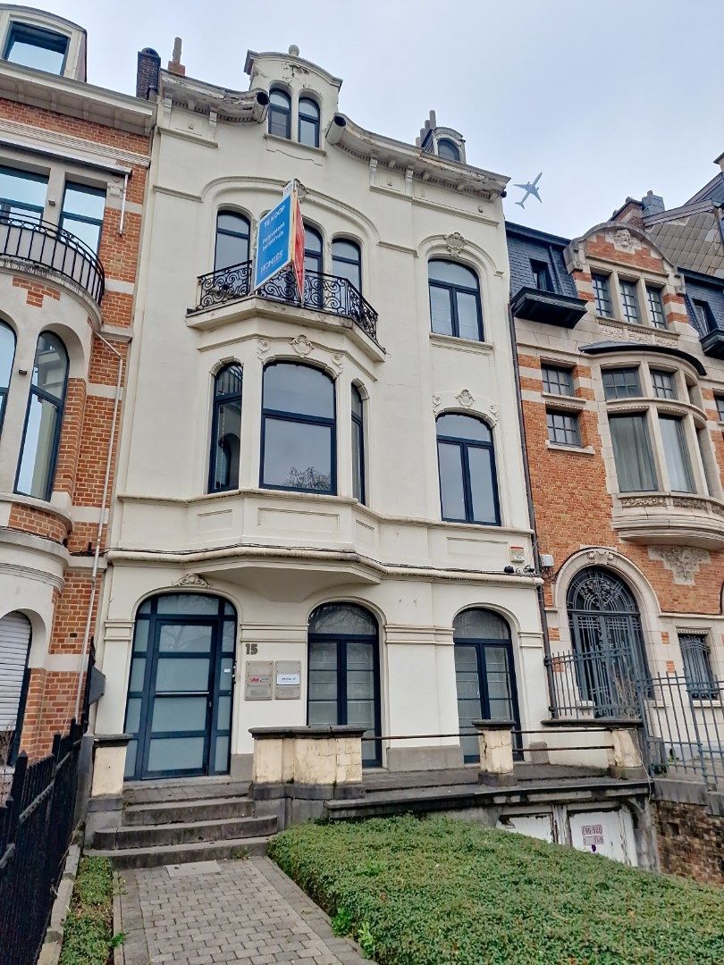 Een prachtig herenhuis (ca. 450m²) met tuin en burelen! foto 17