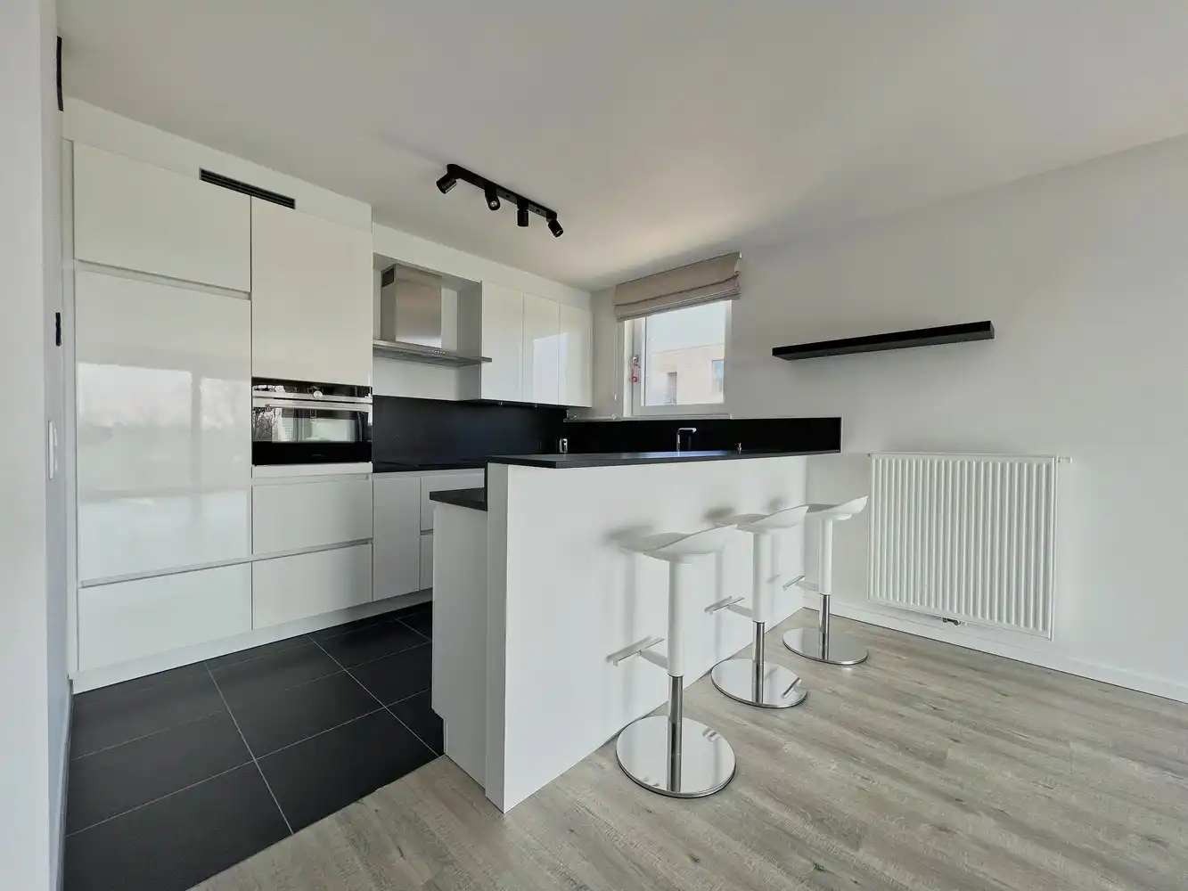 Prachtig appartement met 2 slpks, garage + uniek zicht! foto 3