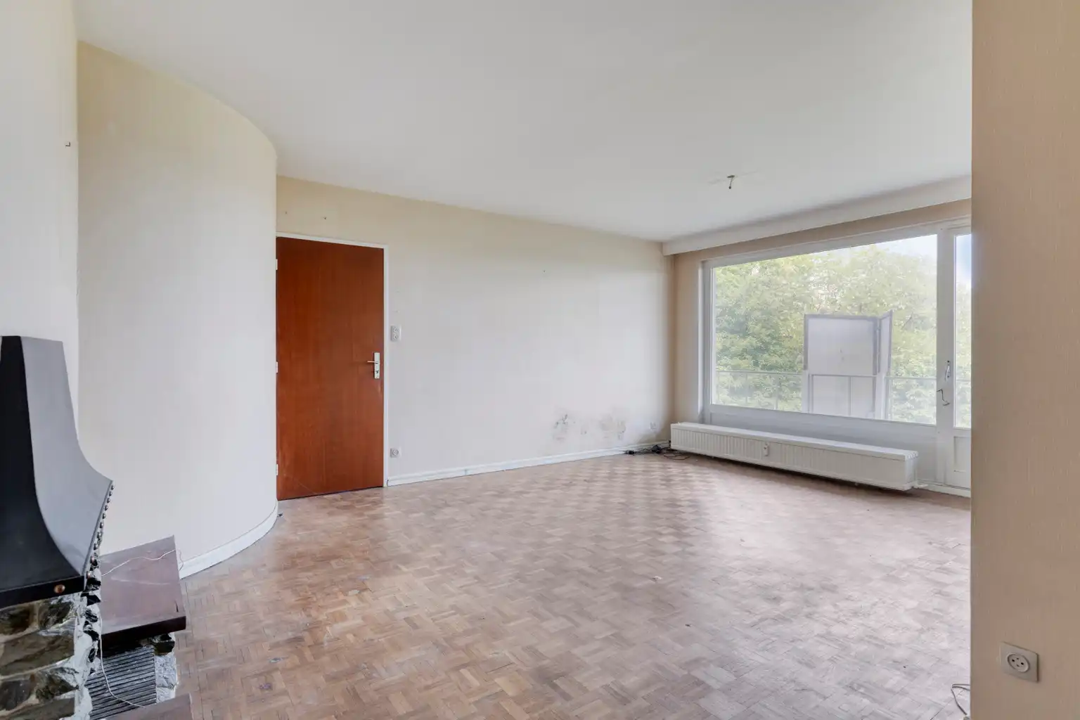 Lichtrijk 2-kamer appartement met terras en kelder foto 6