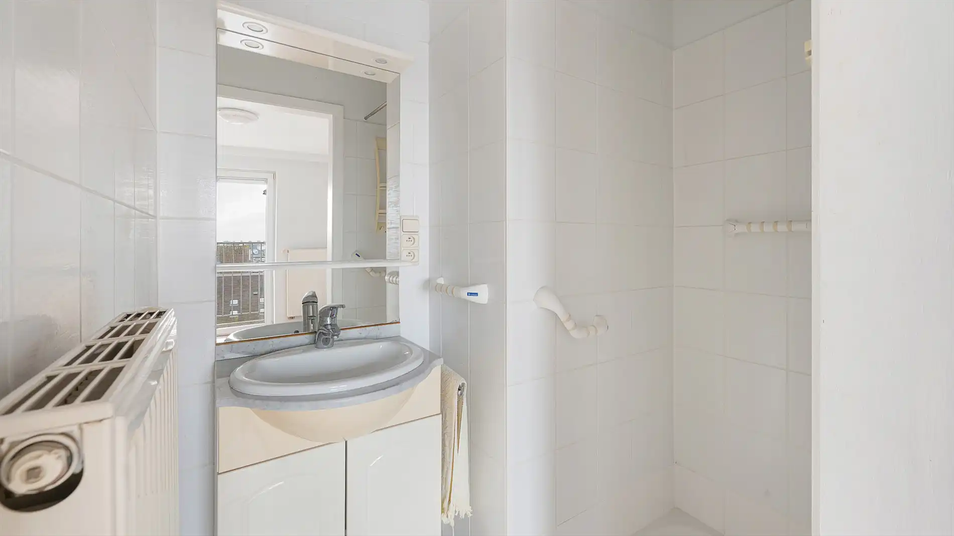 Ruim, breed appartement (105m²) te koop foto 21