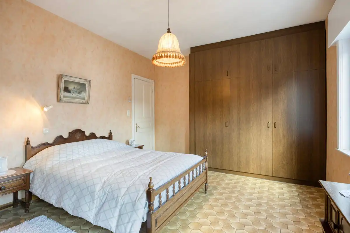 Woning op toplocatie te koop in hartje Harelbeke foto 6