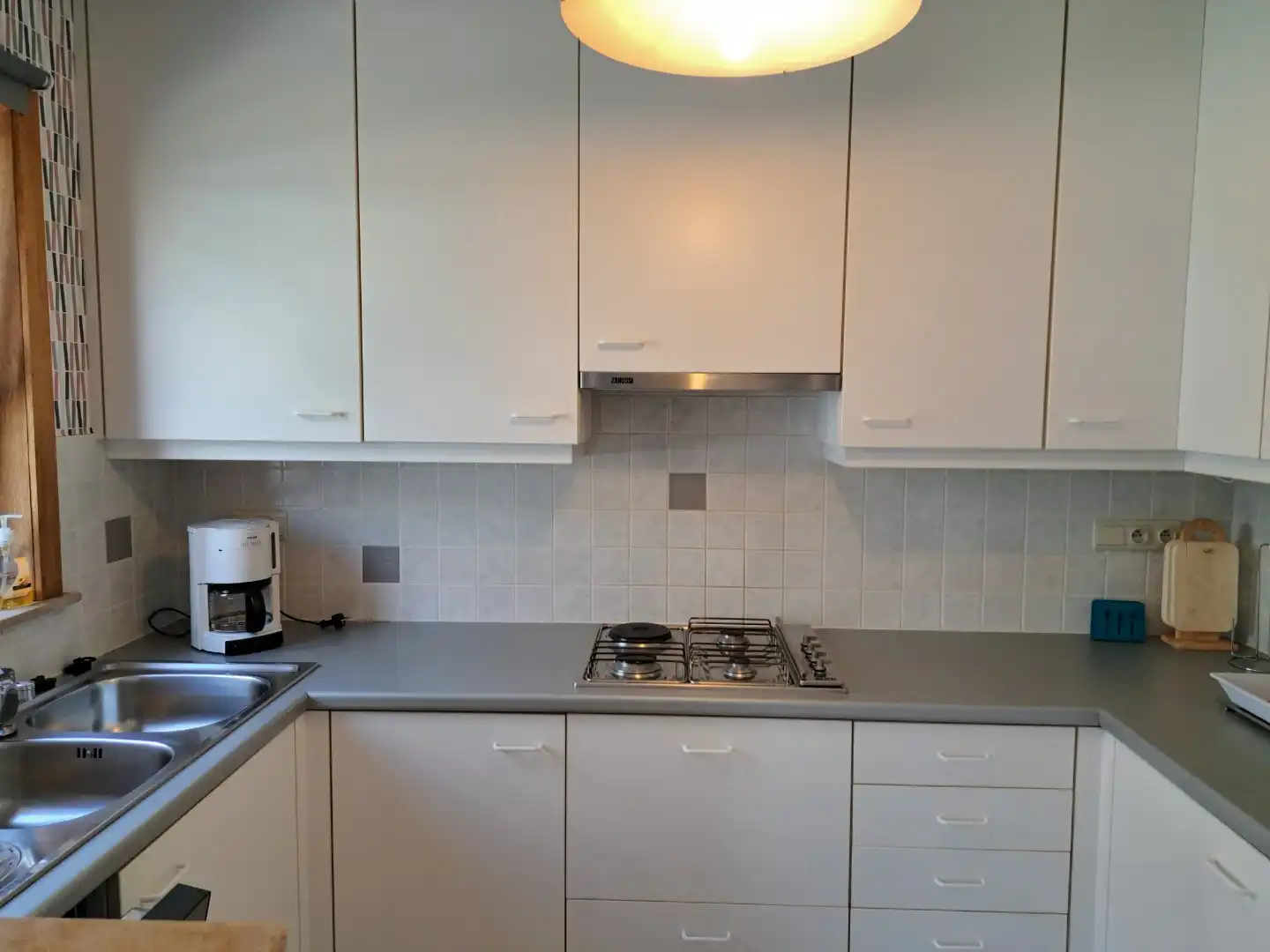 MODERN 2 SLAAPKAMERAPPARTEMENT TE HUUR OP JAARBASIS foto {{pictureIndex}}