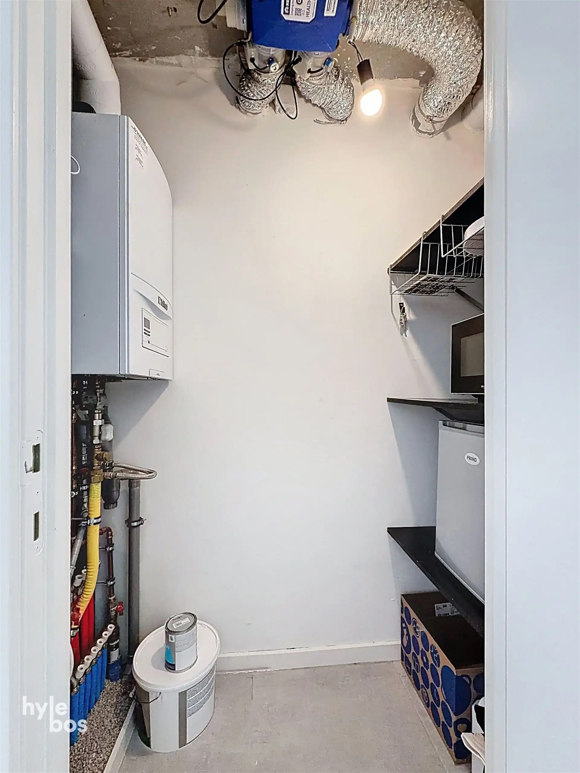 Modern gelijkvloers appartement met terras en parking foto 11