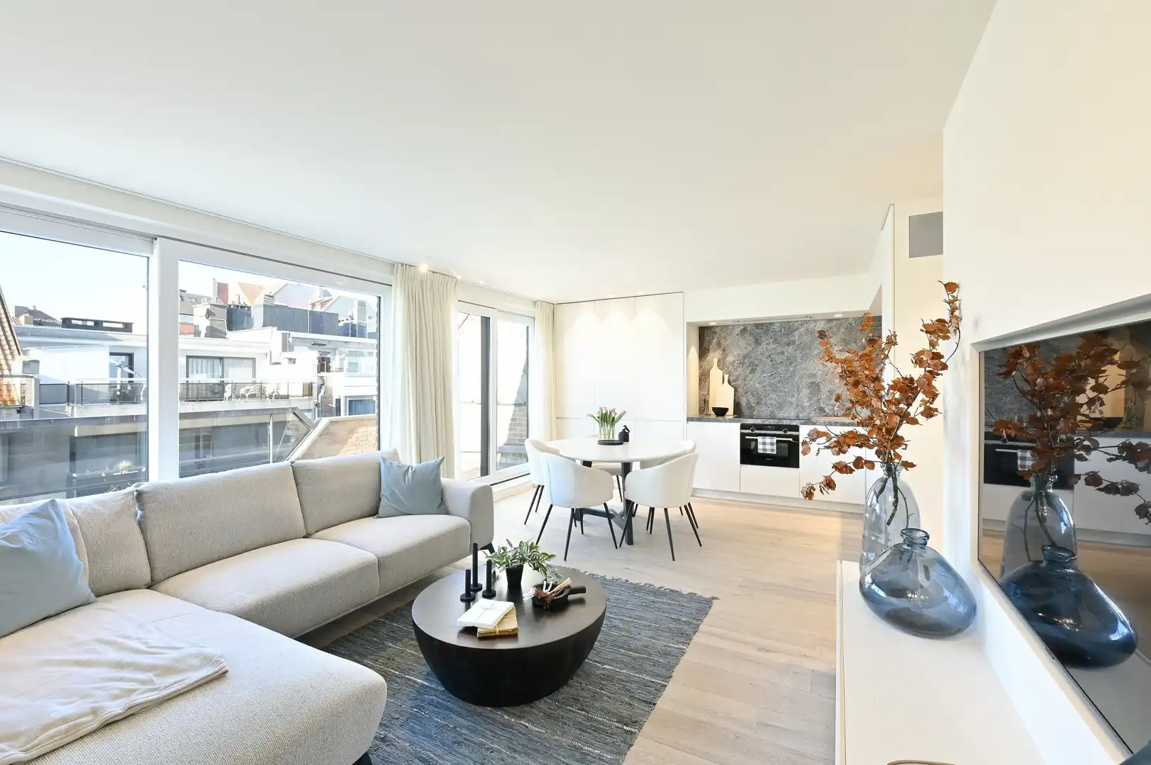 Prachtig penthouse appartement gelegen nabij de Zeedijk, de winkels en het Van Bunnenplein. foto 13