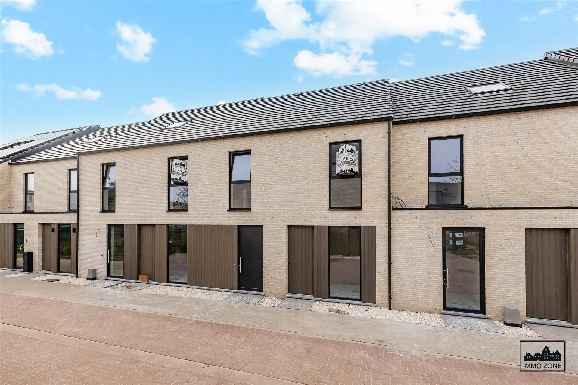 Nieuwbouwwoning in rustig binnengebied foto 2