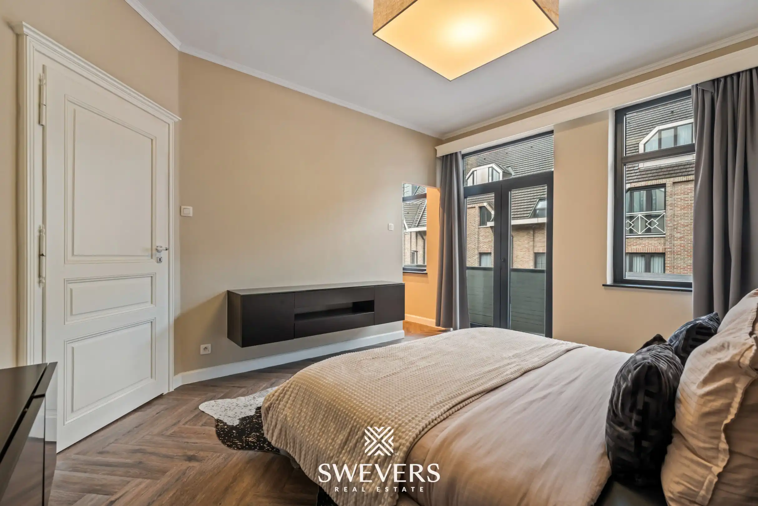 Exclusief gerenoveerde stadswoning met garage en drie terrassen in hartje Hasselt foto 34