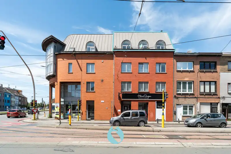 Instapklaar appartement met twee slaapkamers in Gent foto {{pictureIndex}}