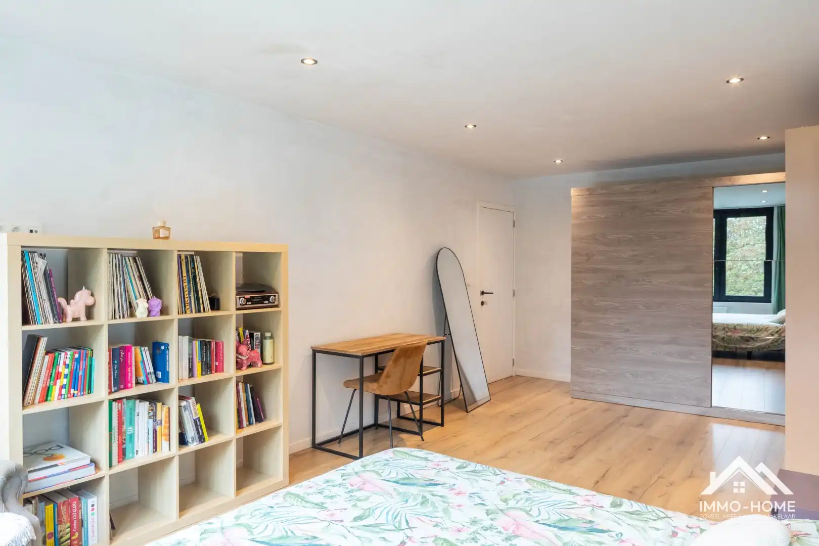 Prachtige gerenoveerde woning op een topligging in Sint-Amandsberg! foto 23