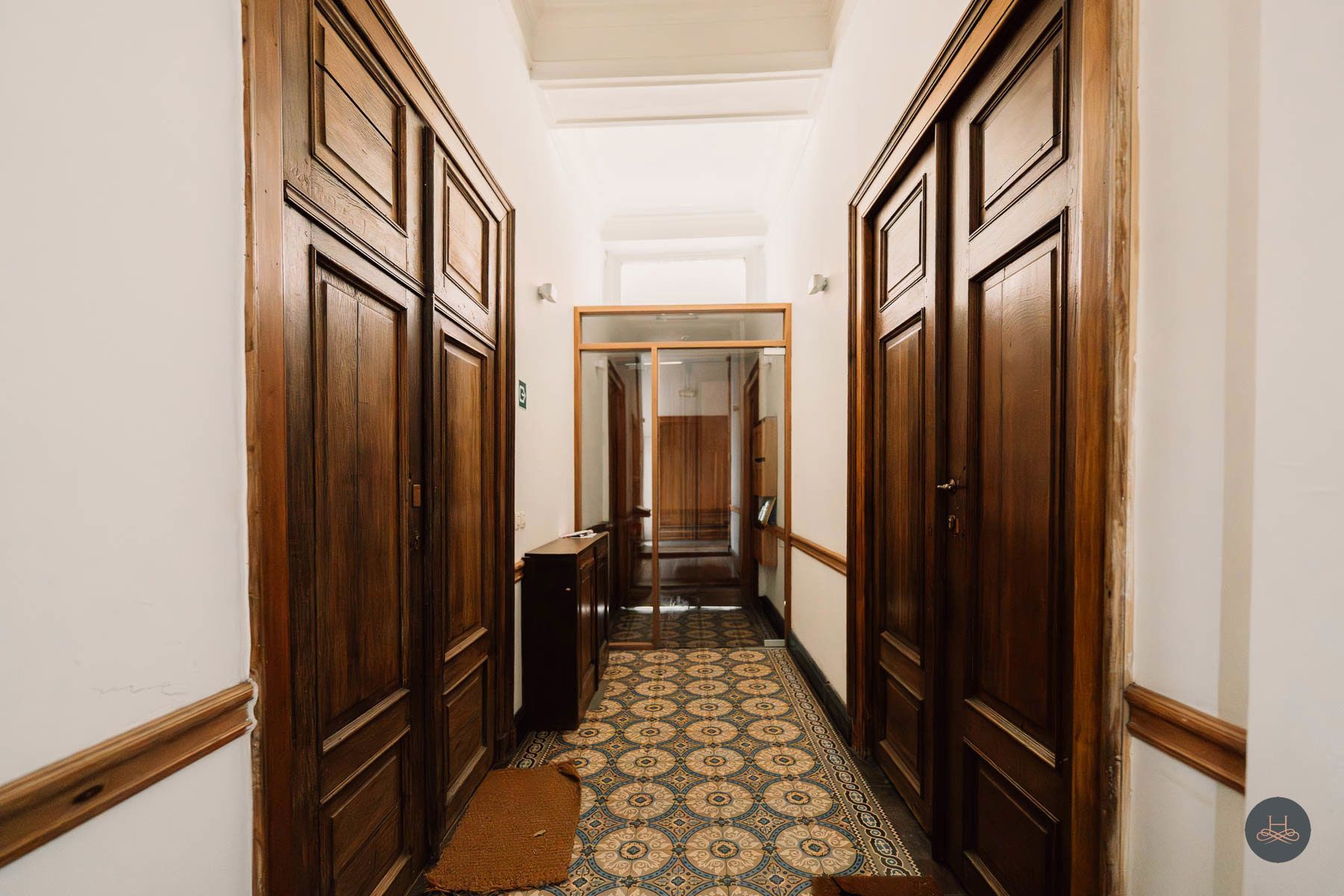 Karaktervol, energiezuinig en gerenoveerd appartement foto 2