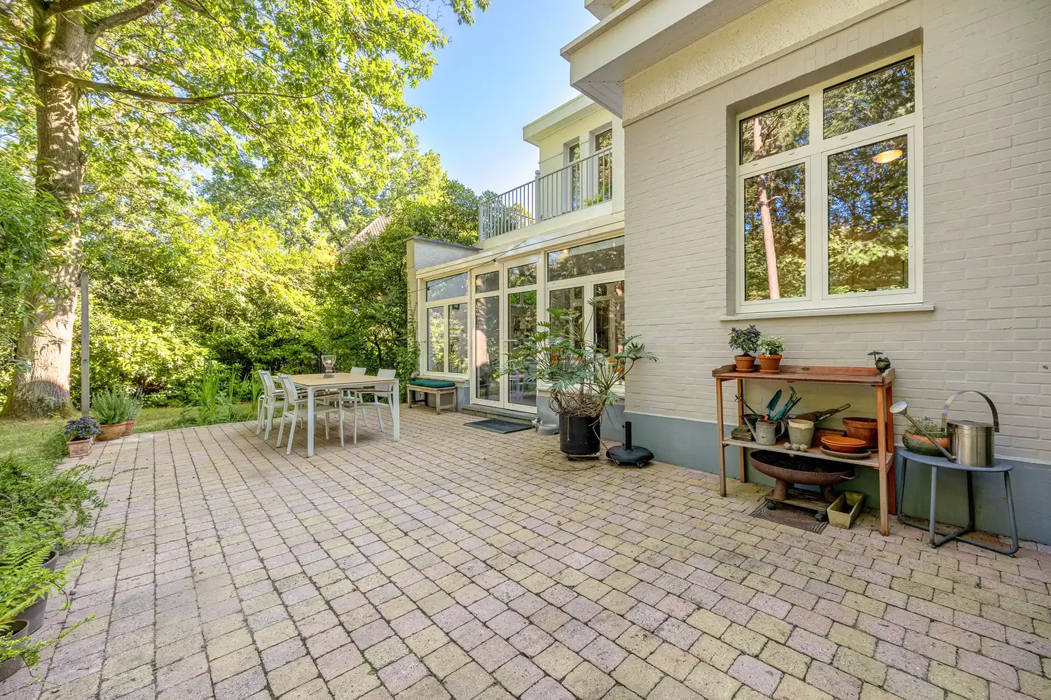 Instapklare en karaktervolle villa op toplocatie, gelegen op een ruim perceel van +-2450m², omgeven door rust, privacy en groen foto 21