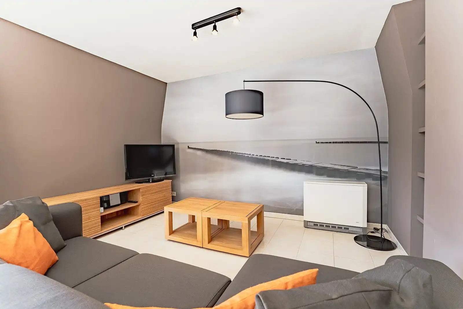 Instapklaar 2 slaapkamer appartement gelegen in De Haan op wandelafstand van het strand en het centrum. foto 7