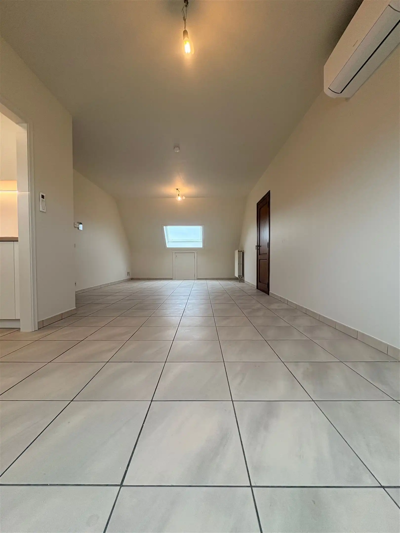 Instapklaar volledig gerenoveerd appartement met garage.  foto 8