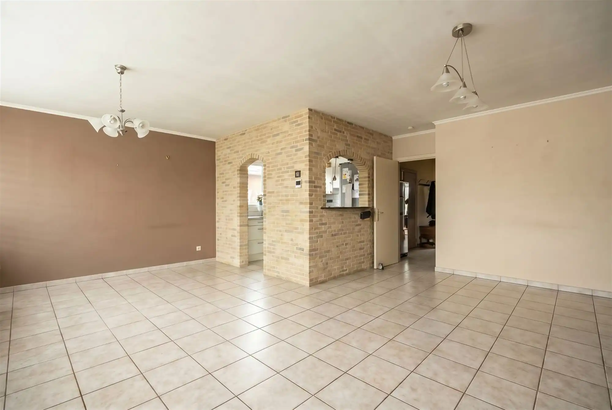 Instapklaar appartement met terras en garage foto 18