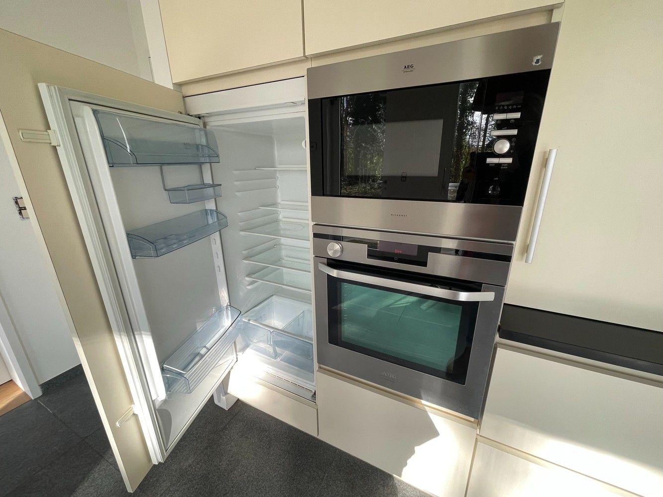 Brugge Sint-Andries, residentiële ligging, in rustige groene omgeving,  ruime lichtrijke degelijk gebouwde villa, 4 slpks, bureel en oprit op perceel van 3435 m², in groene oase van rust en privacy. Uitzonderlijk mooi  aanbod   ! foto 7