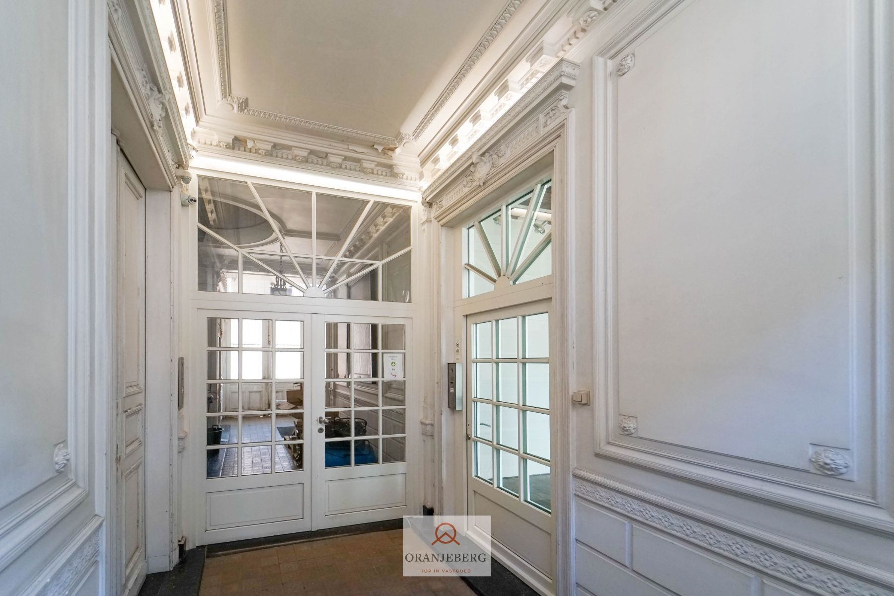 Handelsruimte met authentieke elementen te huur in centrum Gent, aan het Gravensteen foto 23