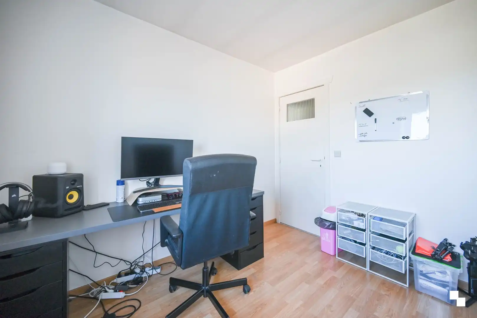 Tweeslaapkamerappartement met garage op een rustige locatie in Beveren-Leie foto 13