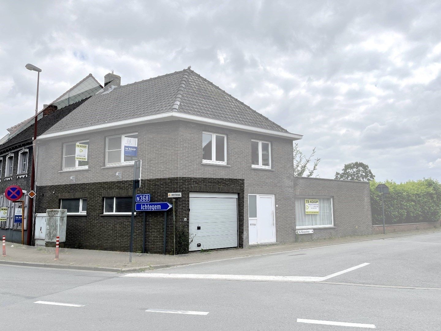 Hoekwoning te koop met 4 slaapkamers te centrum Aartrijke!  foto 2