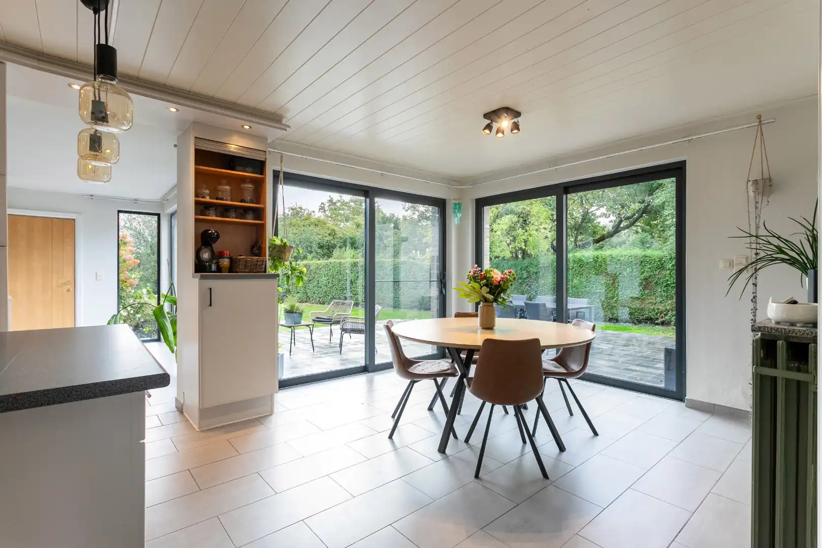 Instapklare driegevelwoning met 3 slpk te Lembeek foto 12
