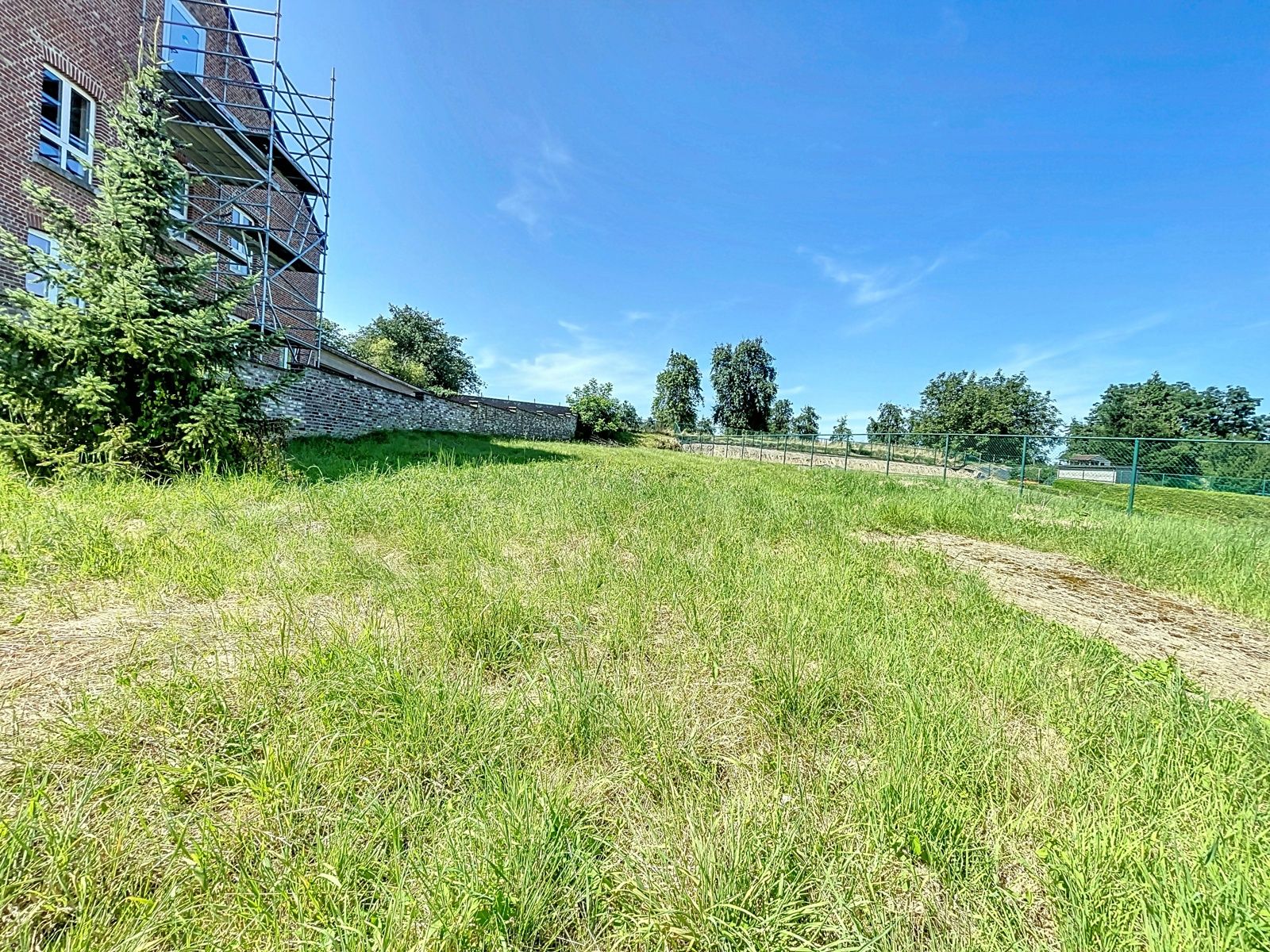 Authentieke hoeve met 8 kamers en tuin - deels gerenoveerd. foto 5