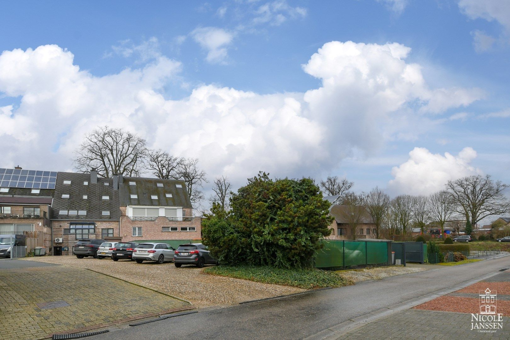 Interessant opbrengstgebouw met 4 appartementen en 2 handelsruimtes  foto 35