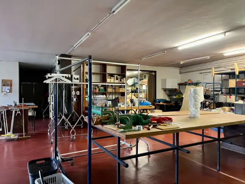 BEDRIJFSGEBOUW - OPSLAGRUIMTE 520 m² MET PARKING foto 11