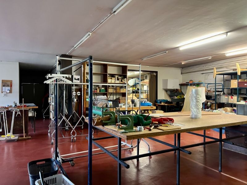 BEDRIJFSGEBOUW - OPSLAGRUIMTE 520 m² MET PARKING foto 11