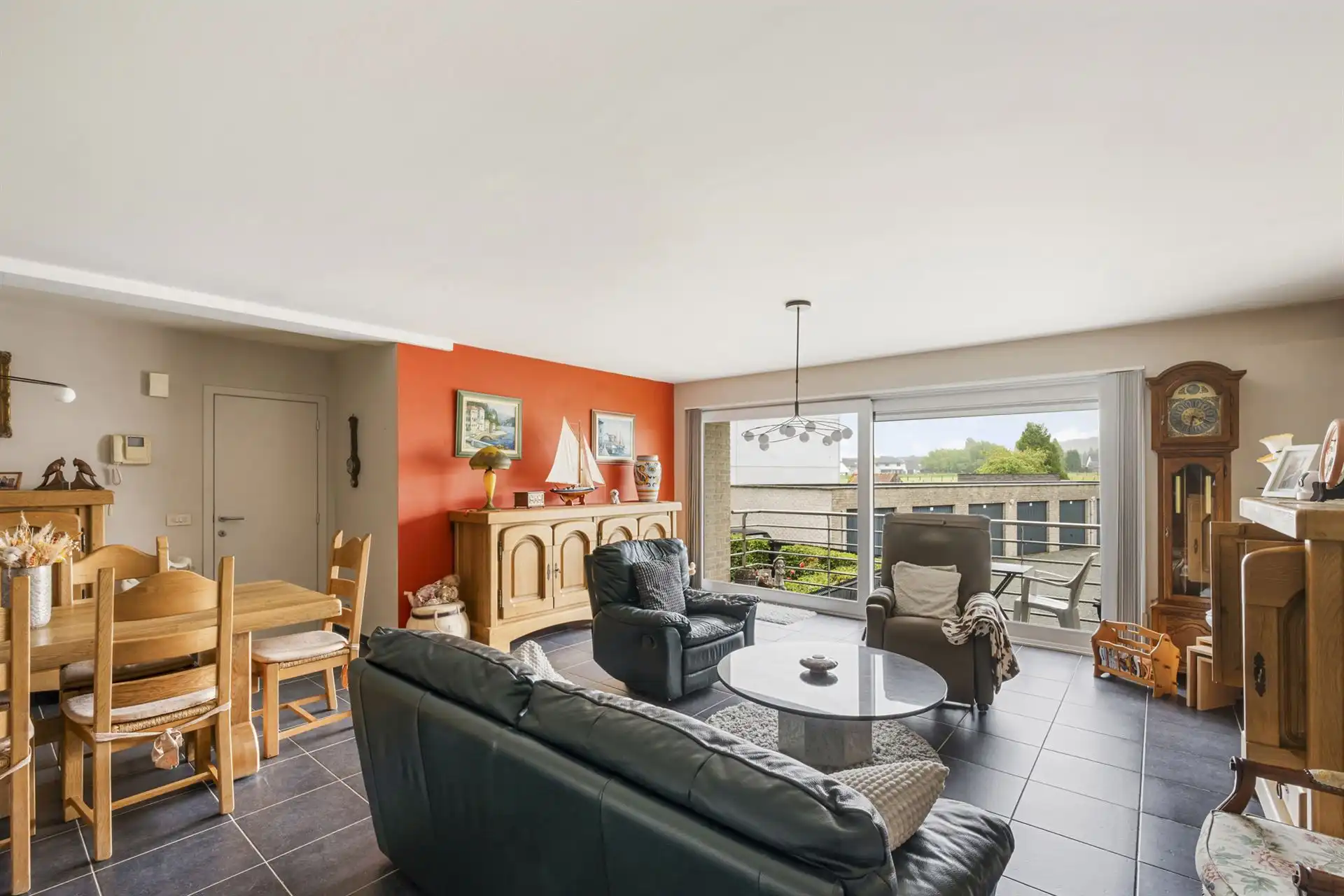 Appartement met terras, mooi zicht en garagebox foto 7