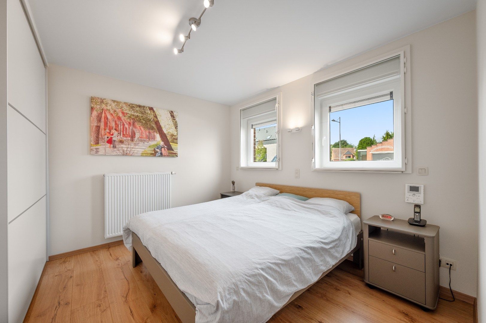 Gelijkvloers appartement met terras en tuin! foto 5