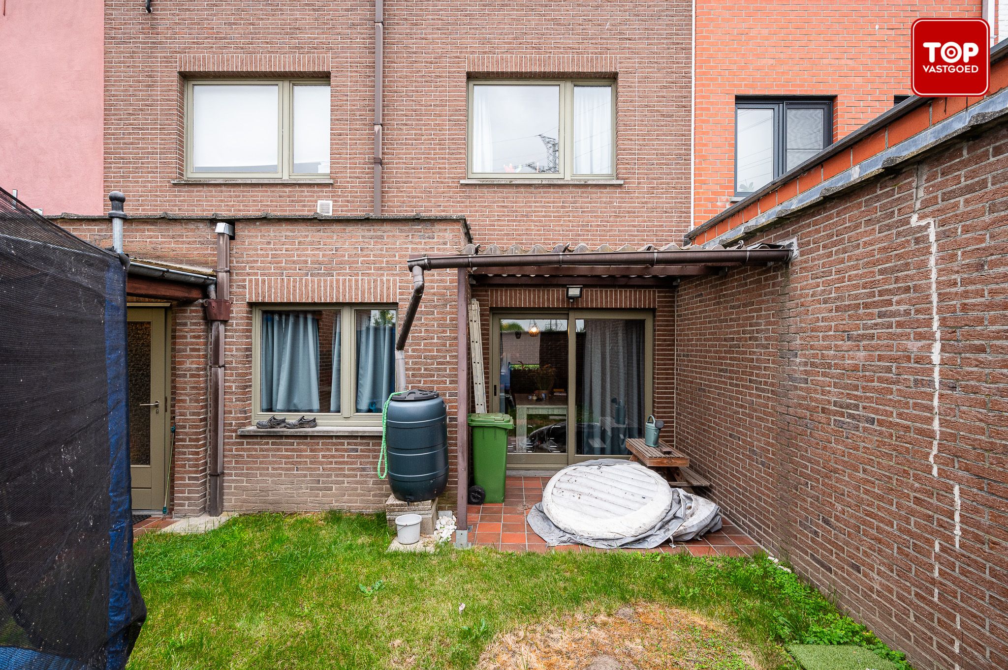 Woning met 3 slaapkamers, tuin en garage.  foto 21