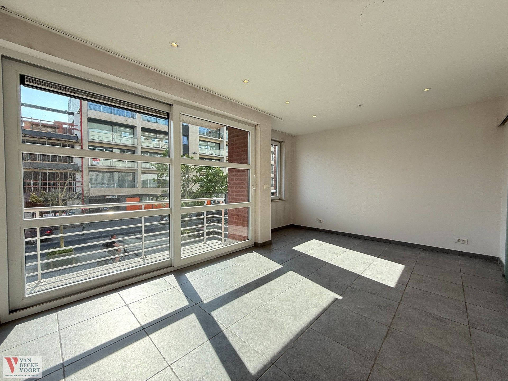 3-slaapkamer appartement met royale indeling foto 6