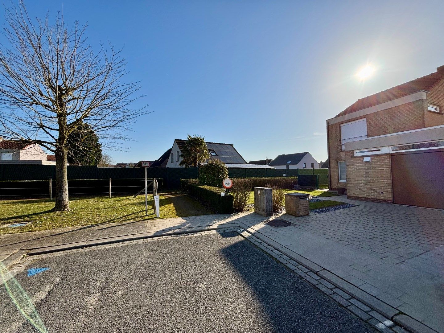 WONING MET INPANDIGE GARAGE, 3SLPKS, GUNSTIG EPC EN ACHTERUITWEG VOOR FIETSEN foto 15
