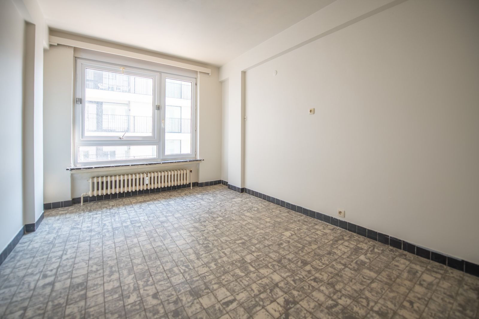 Ruim en lichtrijk appartement met 3 slaapkamers pal aan strand foto 9