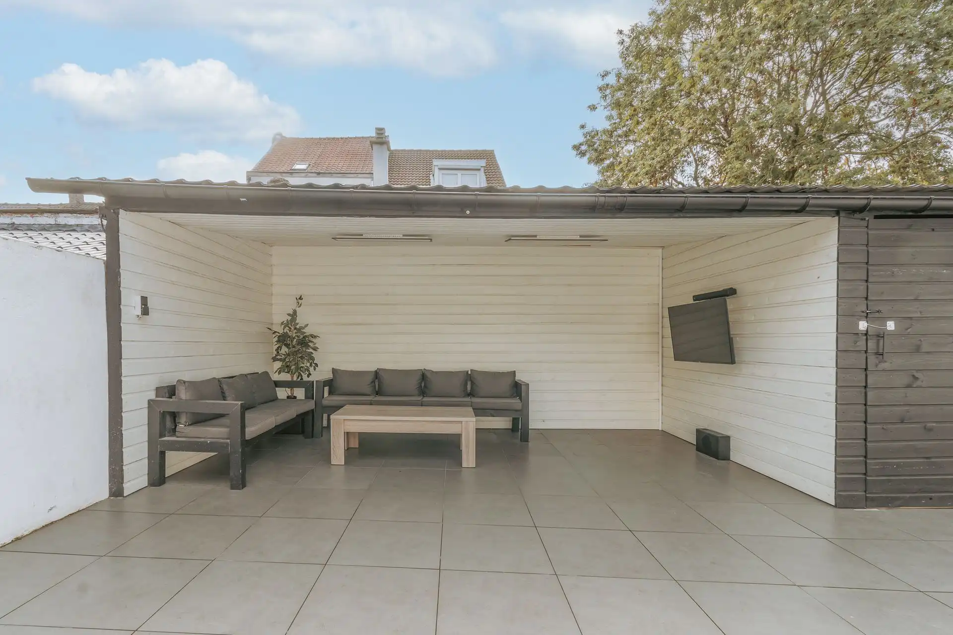 Ruime woning met 3 slpk, 2 parkeerplaatsen en buitenruimte foto 10