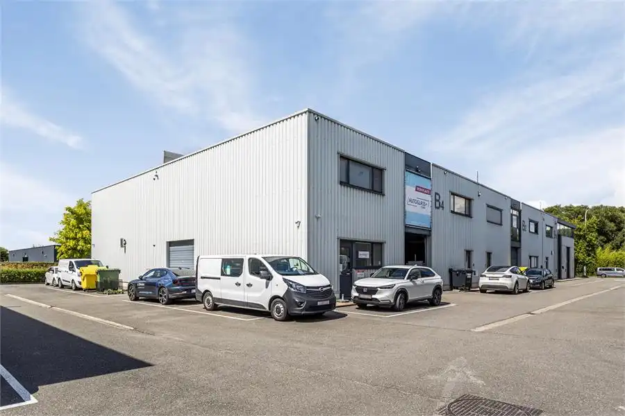 Bedrijfshal te koop in Geel via overdracht van aandelen foto 2