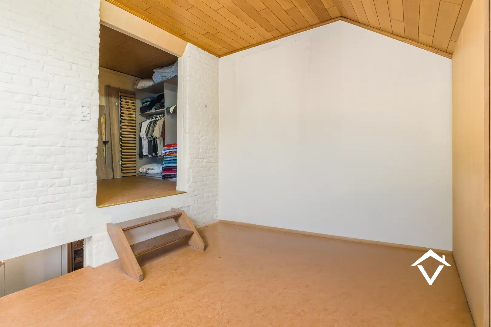 Karaktervolle stadswoning met tal van mogelijkheden op toplocatie in Torhout foto 14