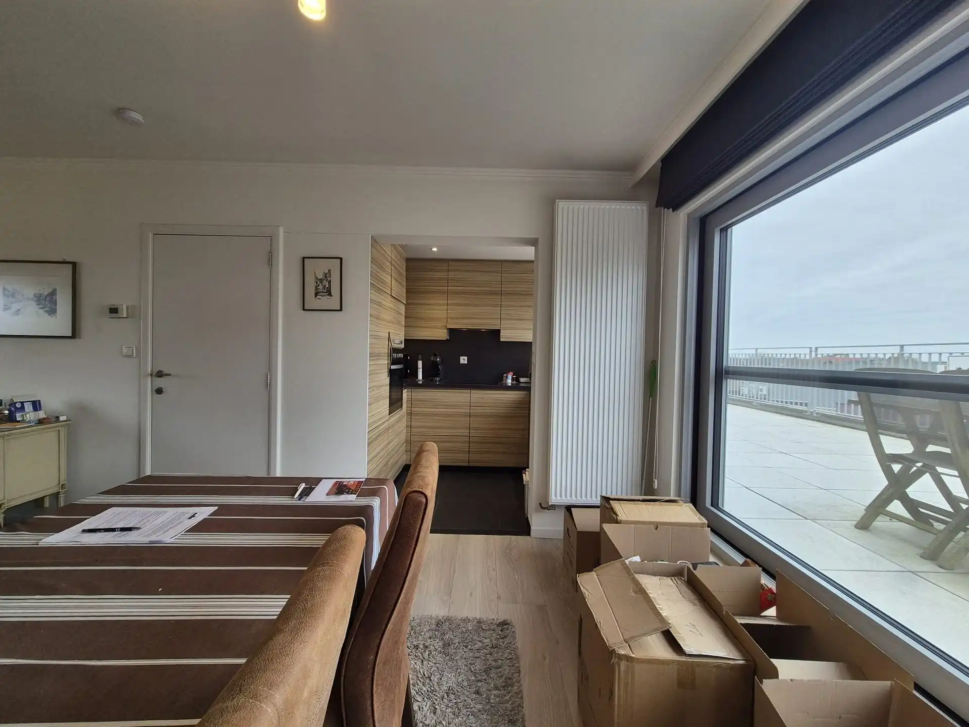 3-slaapkamer appartement met zeer grote terras huur in het centrum van Wetteren. foto 9