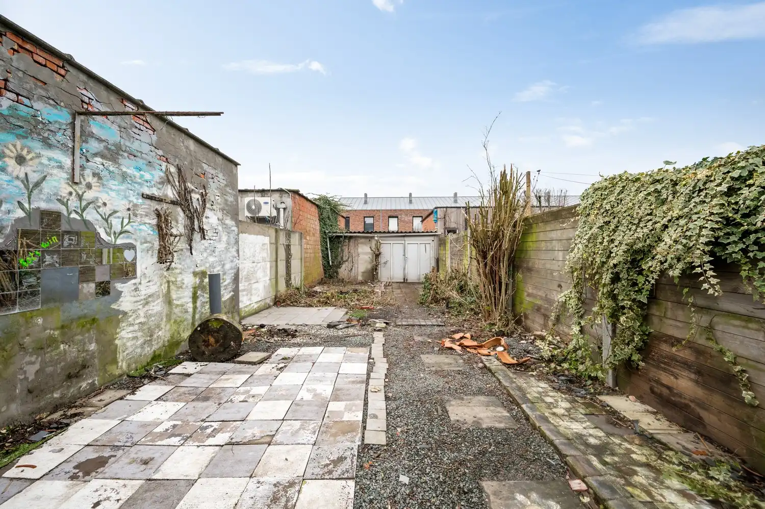 Te renoveren woning met tuin en garage in centrum Wijnegem! foto 16