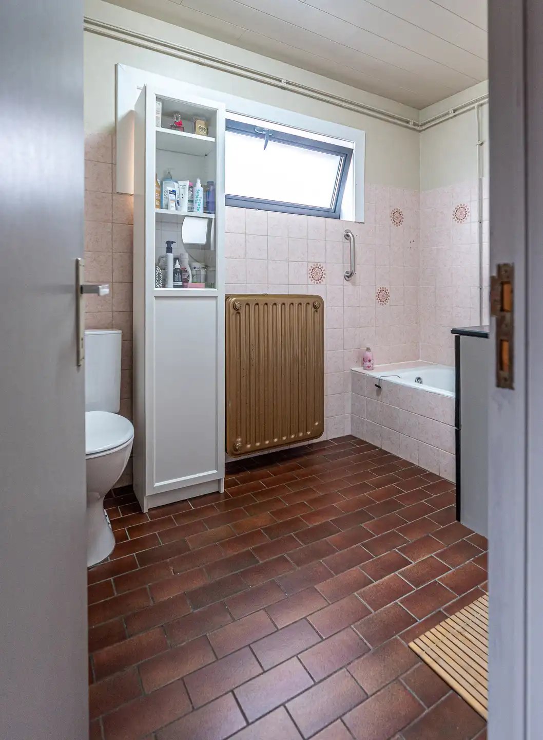 Aangenaam gezinswoning met garage en tuin foto 11