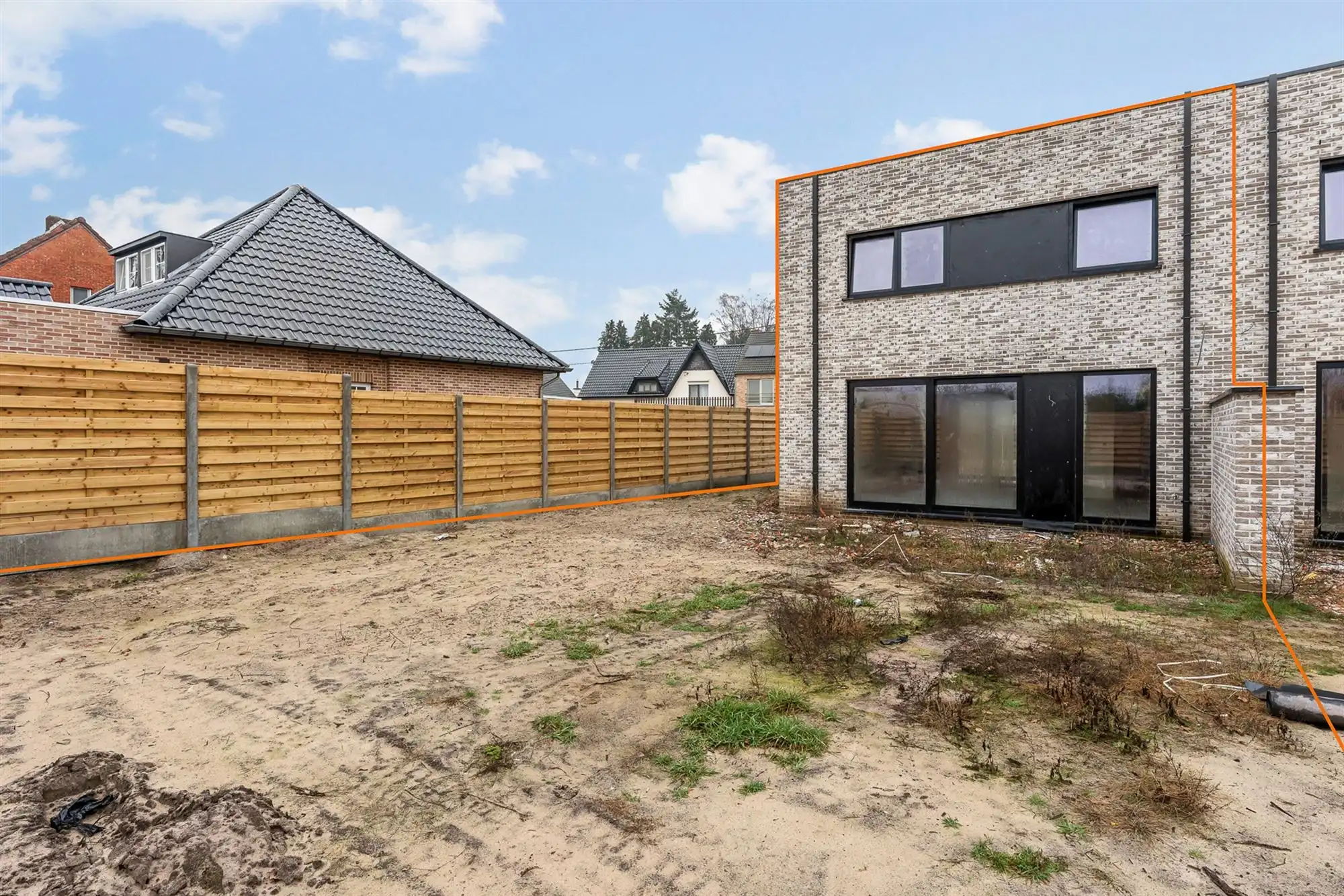 HOOG KWALITATIEVE NIEUWBOUWWONING OP CENTRALE LIGGING IN KOERSEL foto 9