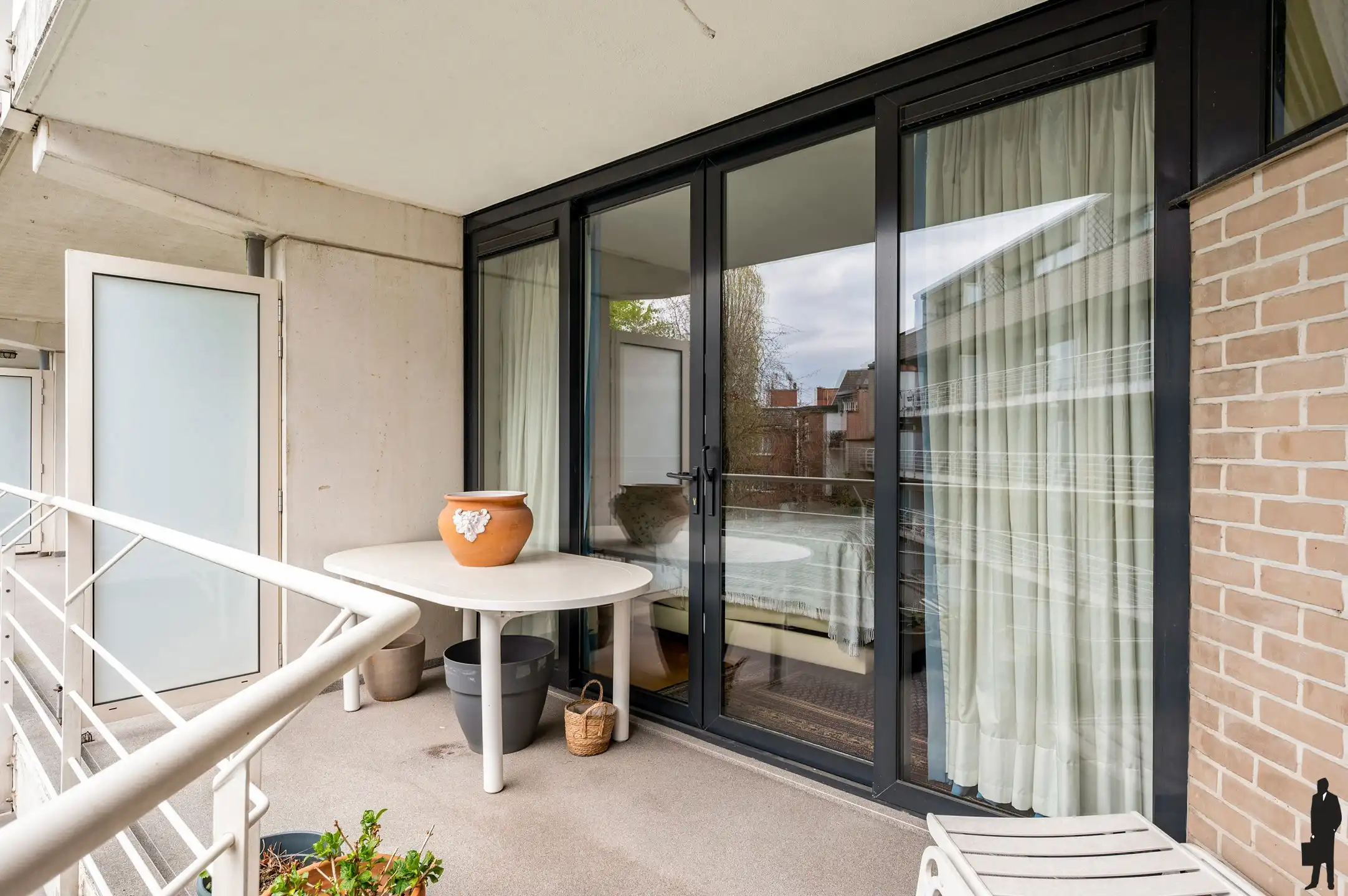 Lichtrijk duplex appartement met uitzonderlijk brede gevel foto 11